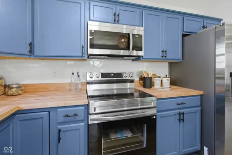 7267 Woodside Drive Avon IN 46123