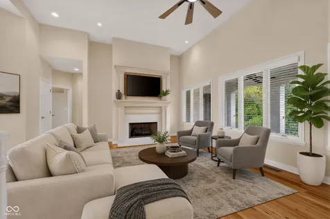 5913 Chartwell Drive Bargersville IN 46106