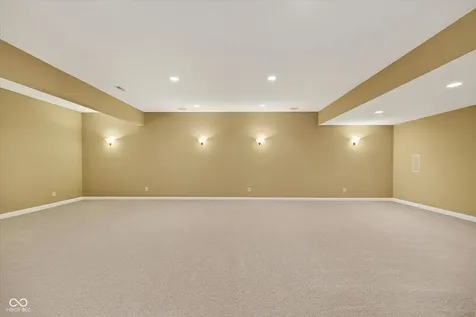 5913 Chartwell Drive Bargersville IN 46106