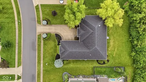 5913 Chartwell Drive Bargersville IN 46106