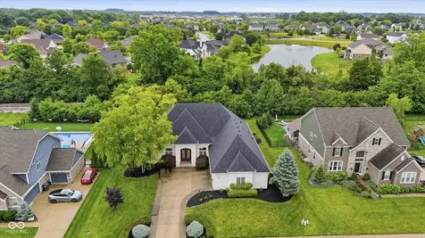 5913 Chartwell Drive Bargersville IN 46106