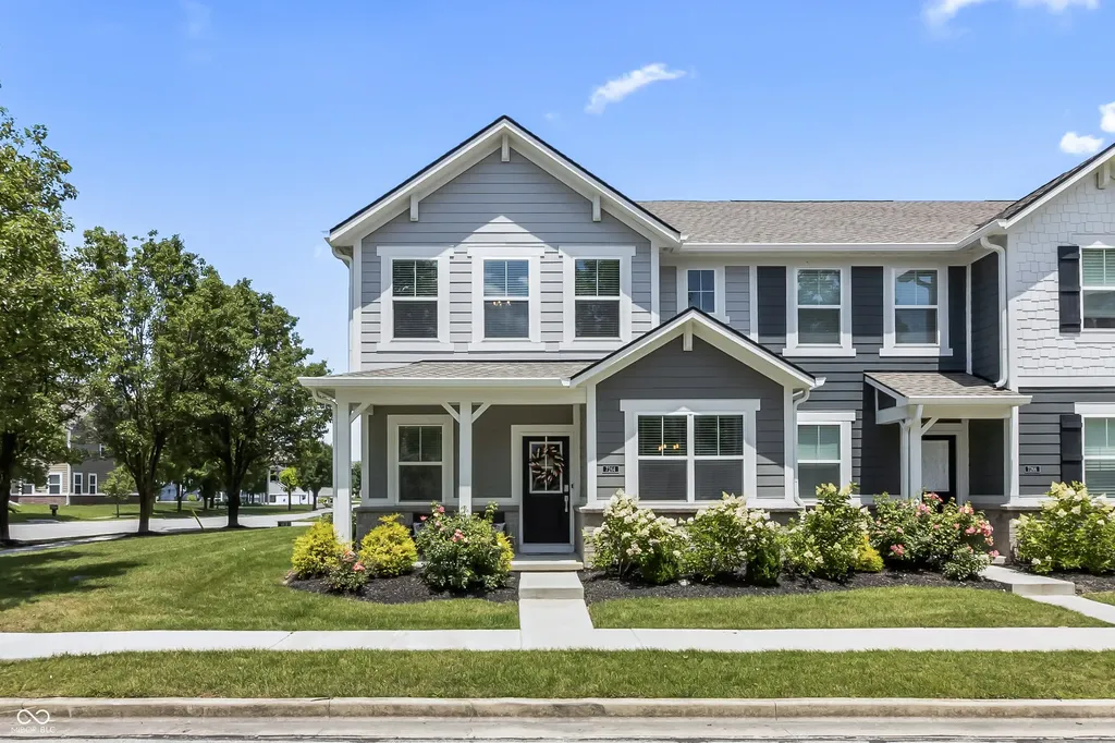 7264 Governors Row Avon IN 46123