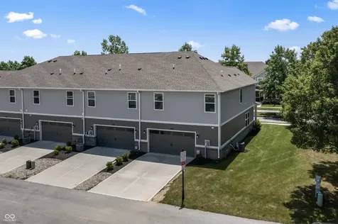 7264 Governors Row Avon IN 46123