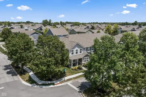 7264 Governors Row Avon IN 46123