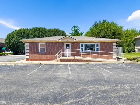1674 W Smith Valley Road Greenwood IN 46142
