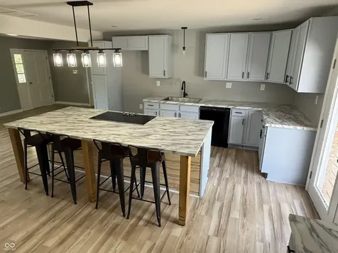 4735 S 800 W Indianapolis IN 46239