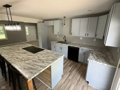 4735 S 800 W Indianapolis IN 46239
