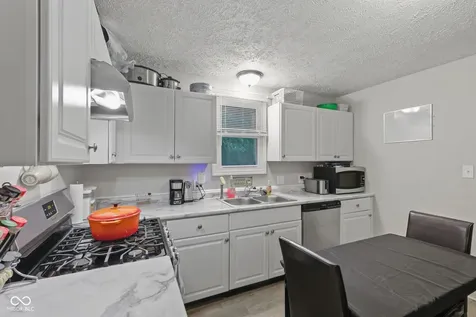 3132 S Lyons Indianapolis IN 46241