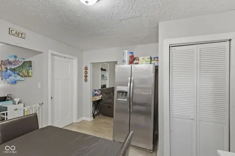 3132 S Lyons Indianapolis IN 46241