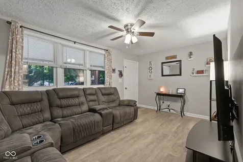 3132 S Lyons Indianapolis IN 46241