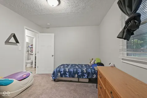 3132 S Lyons Indianapolis IN 46241
