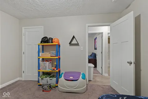 3132 S Lyons Indianapolis IN 46241