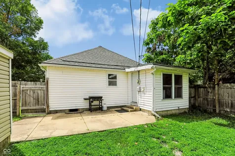 329 N Jameson Street Lebanon IN 46052