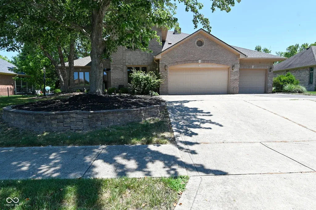 2307 Willow Lakes East Boulevard Greenwood IN 46143