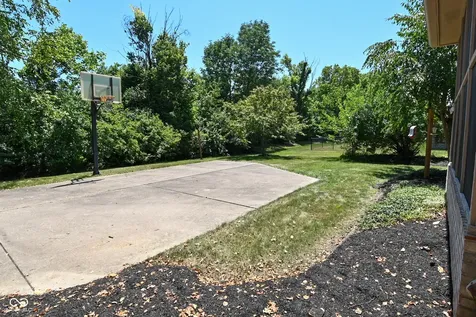 2307 Willow Lakes East Boulevard Greenwood IN 46143