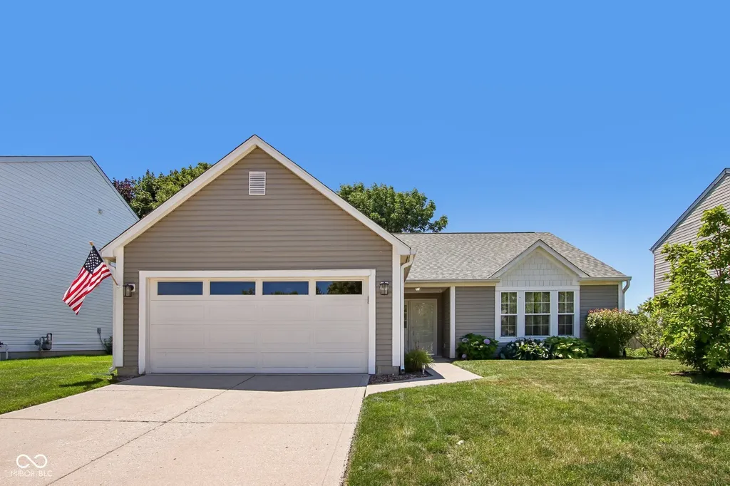 17825 Grassy Knoll Drive Westfield IN 46074