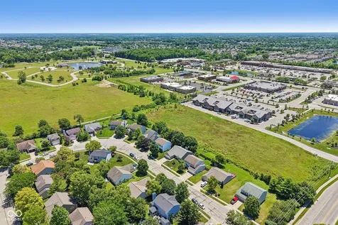 17825 Grassy Knoll Drive Westfield IN 46074