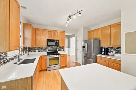 1874 Wayfield Drive Avon IN 46123