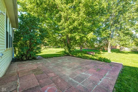 1874 Wayfield Drive Avon IN 46123