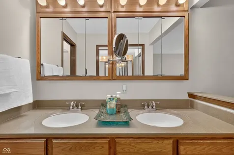 633 Echo Circle Greenwood IN 46142