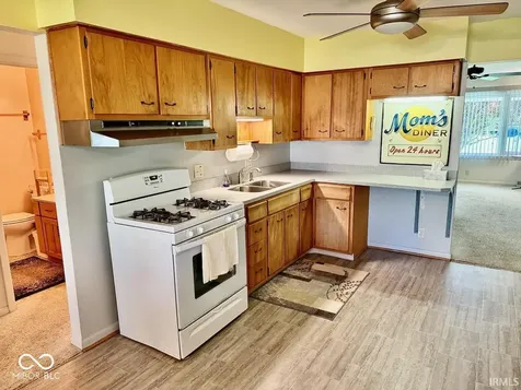 2501 N Hollywood Avenue Muncie IN 47304