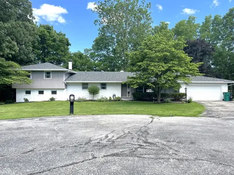 556 N Villa Drive Crawfordsville IN 47933