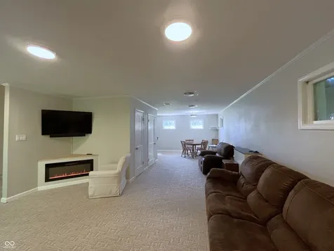 556 N Villa Drive Crawfordsville IN 47933
