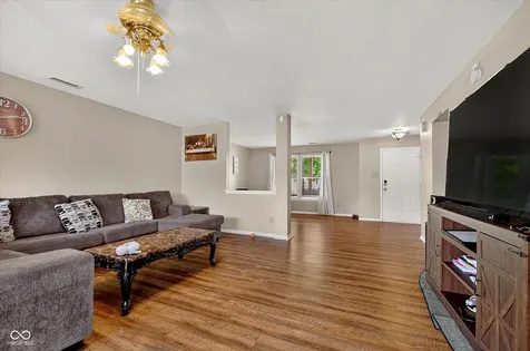 8422 Weathervane Court Indianapolis IN 46239