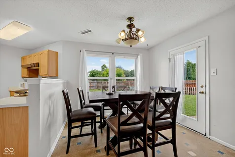 8422 Weathervane Court Indianapolis IN 46239