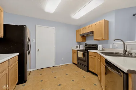 8422 Weathervane Court Indianapolis IN 46239