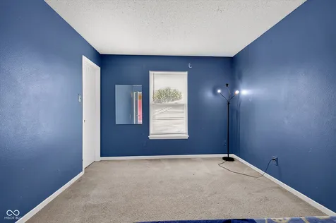 8422 Weathervane Court Indianapolis IN 46239