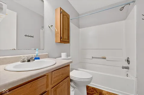 8422 Weathervane Court Indianapolis IN 46239