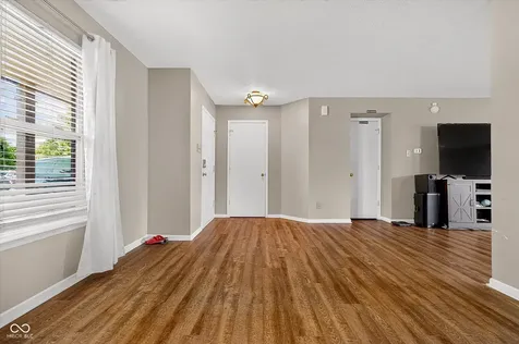 8422 Weathervane Court Indianapolis IN 46239