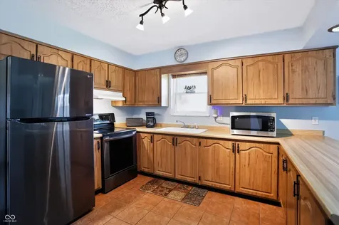 10280 E County Road 100 Road S Avon IN 46123