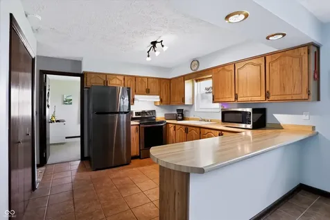 10280 E County Road 100 Road S Avon IN 46123