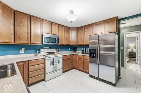 2525 Colony Court Carmel IN 46280