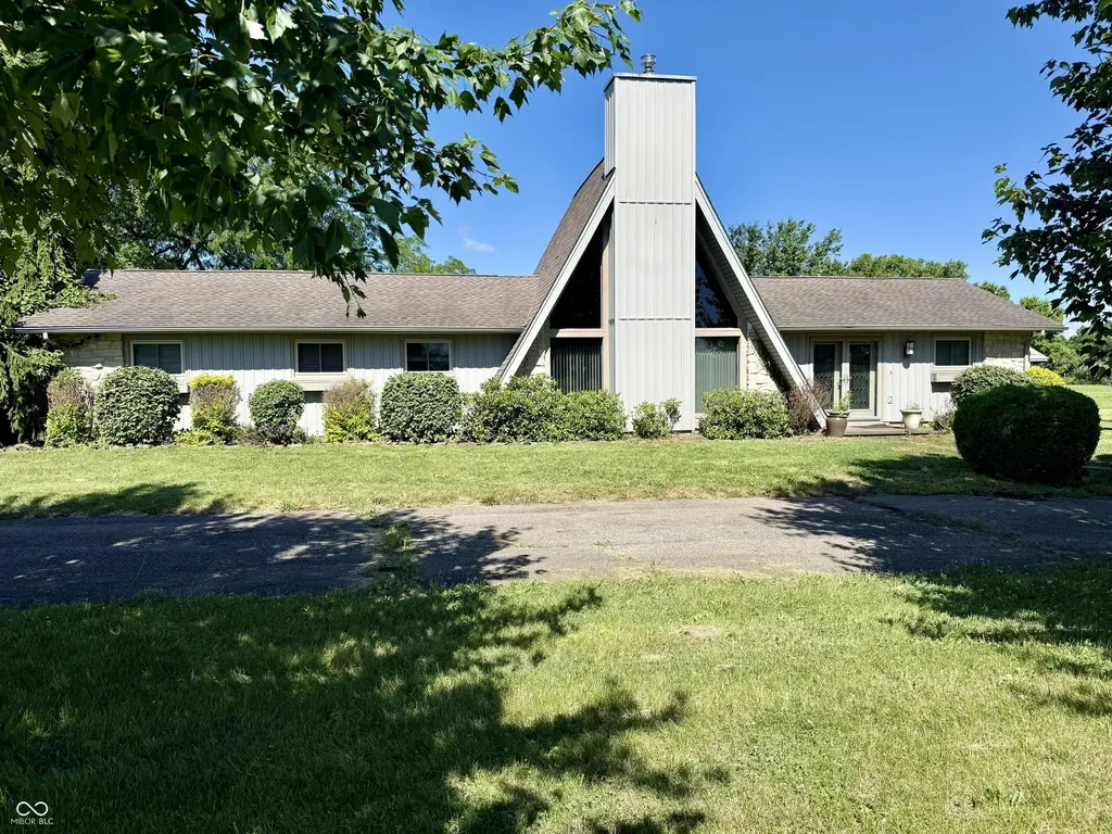 9261 S 825 W Edinburgh IN 46124