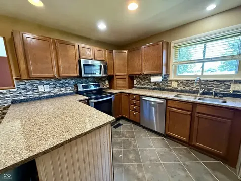 9261 S 825 W Edinburgh IN 46124
