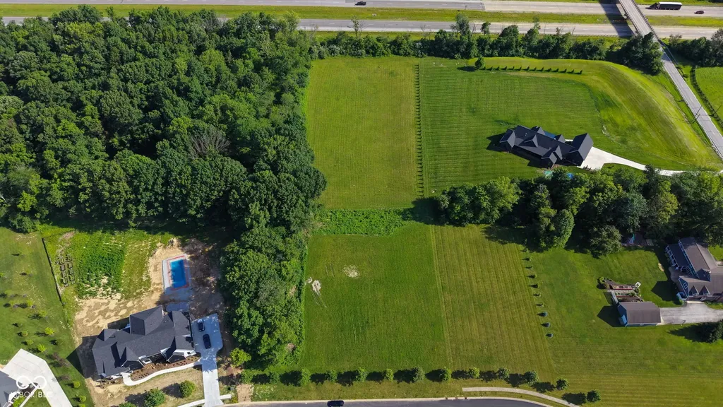7753 Beck Lane Zionsville IN 46077