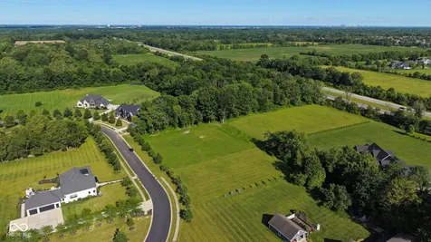 7753 Beck Lane Zionsville IN 46077