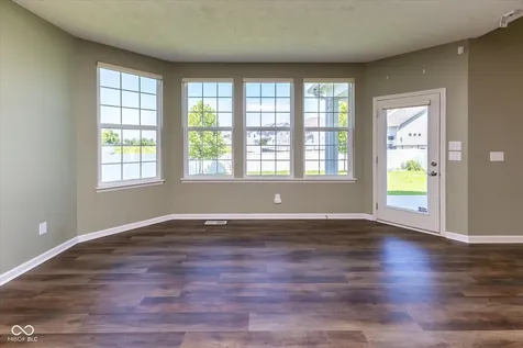 5208 Brighton Drive Whitestown IN 46075