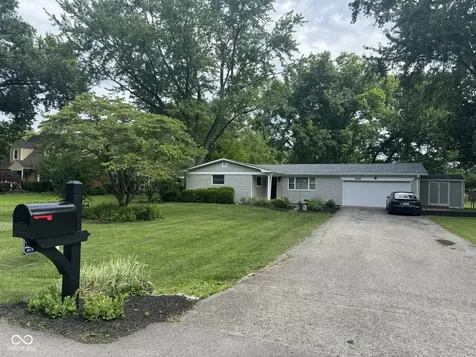 2516 Colony Court Carmel IN 46280