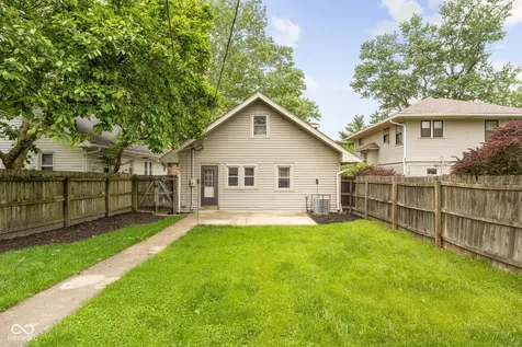 425 N Bosart Avenue Indianapolis IN 46201