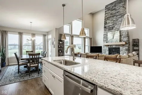 164 Oakhurst Way Westfield IN 46074