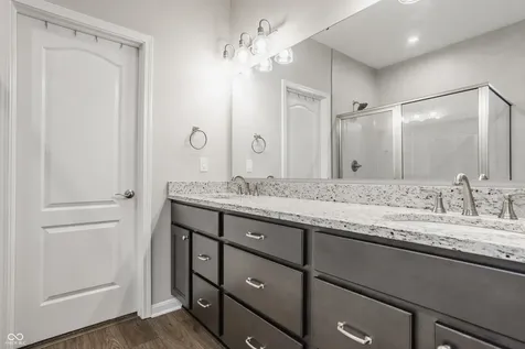 164 Oakhurst Way Westfield IN 46074