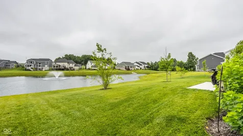 164 Oakhurst Way Westfield IN 46074