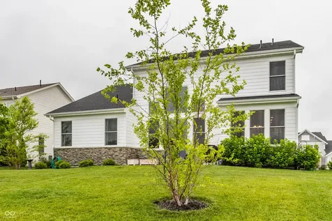 164 Oakhurst Way Westfield IN 46074