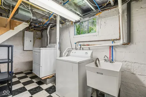 616 E 66th Street Indianapolis IN 46220