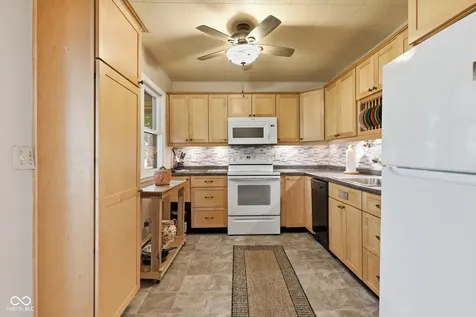 627 W Hemphill Drive Nineveh IN 46164
