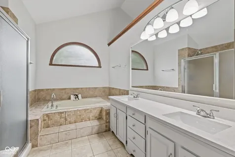 738 Howe Carmel IN 46032